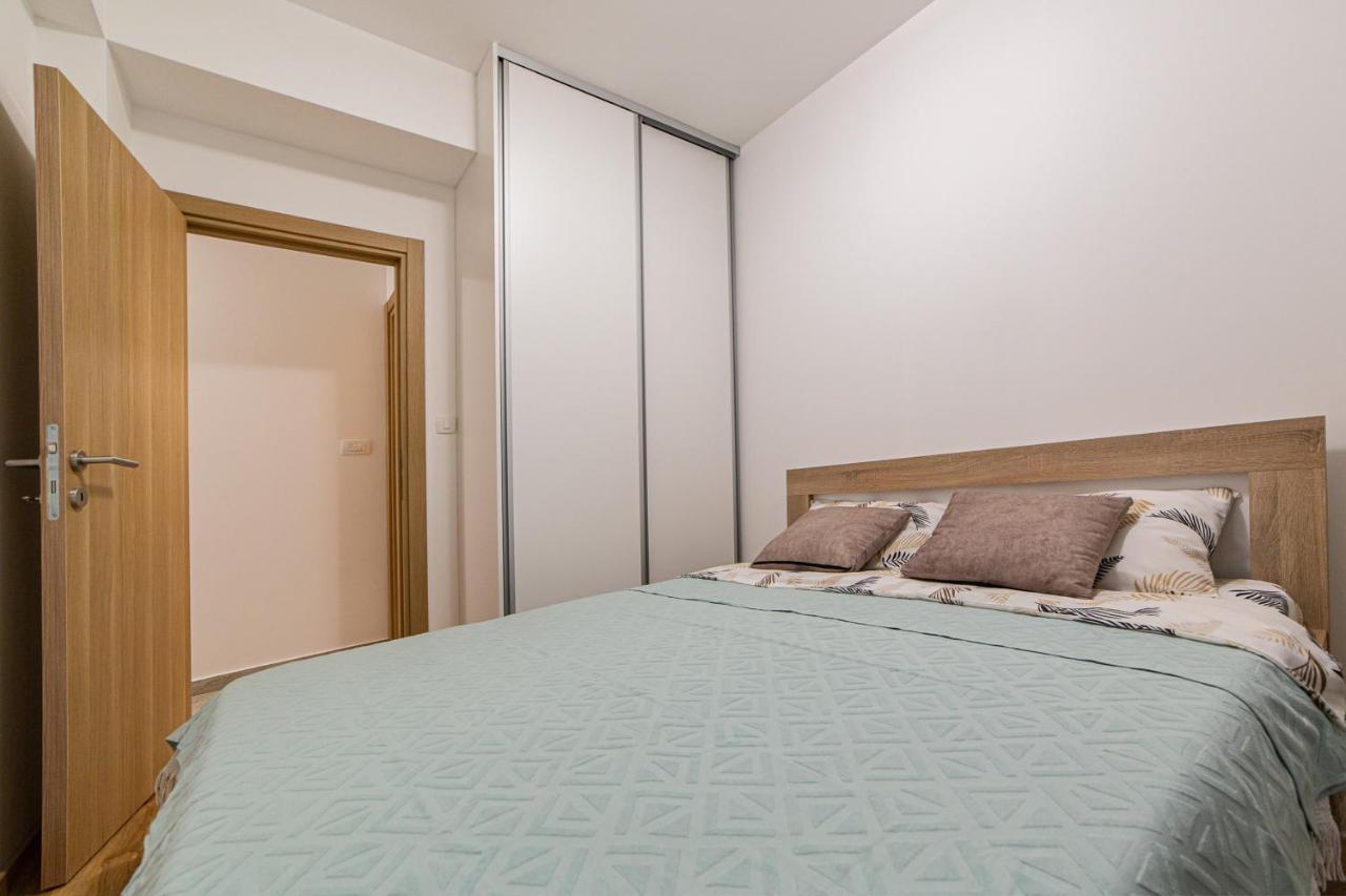 פודגוריצה Apartman Miss T מראה חיצוני תמונה